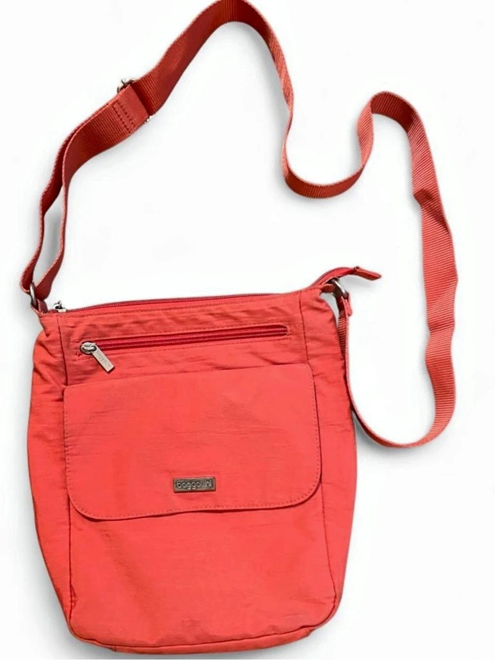 Baggallini Crossbody Bag in vibrant Red